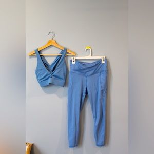 Fabletics workout set